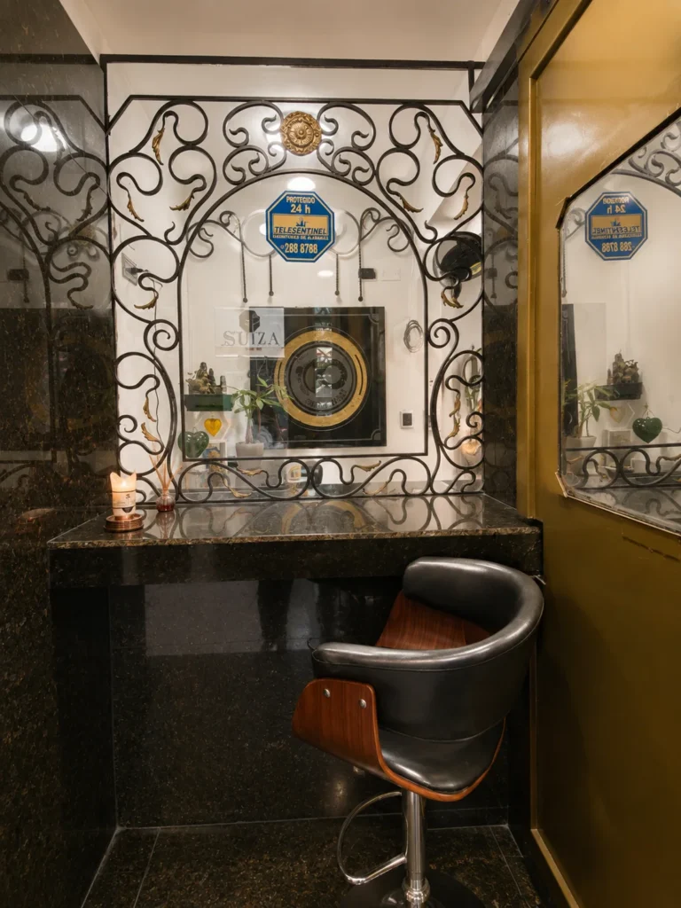 Sala privada de atención de Compraventa Suiza