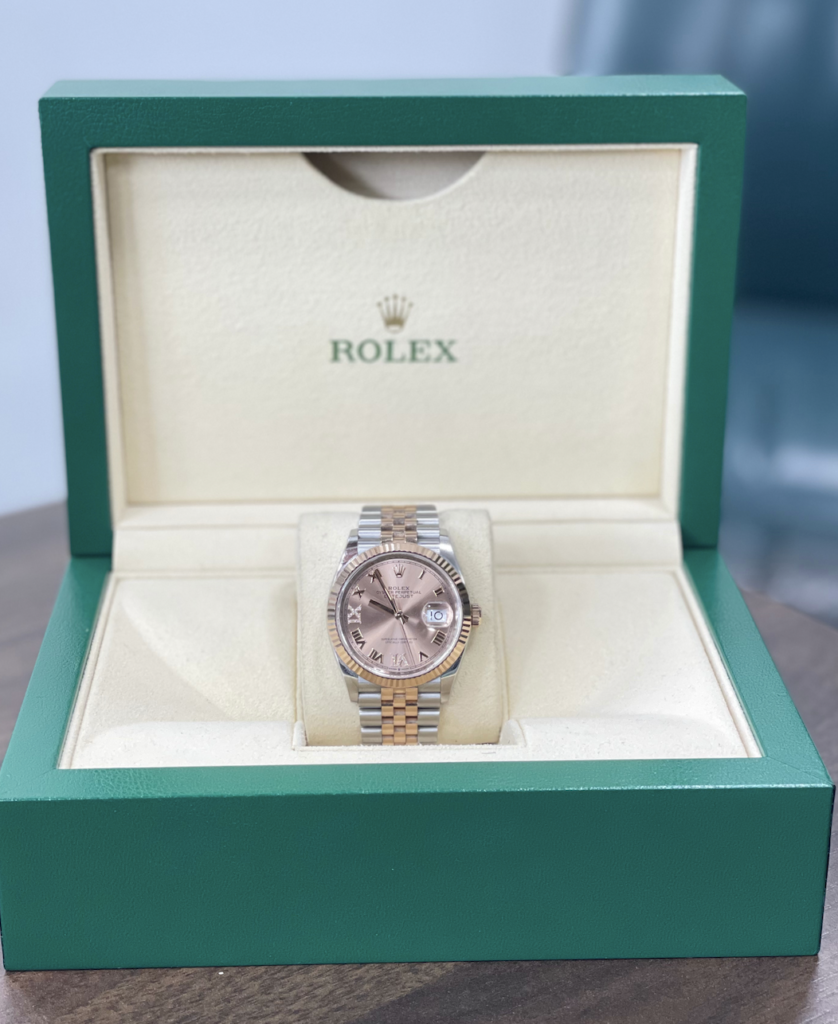 Reloj Rolex de esfera rosada negociado en Compraventa Suiza